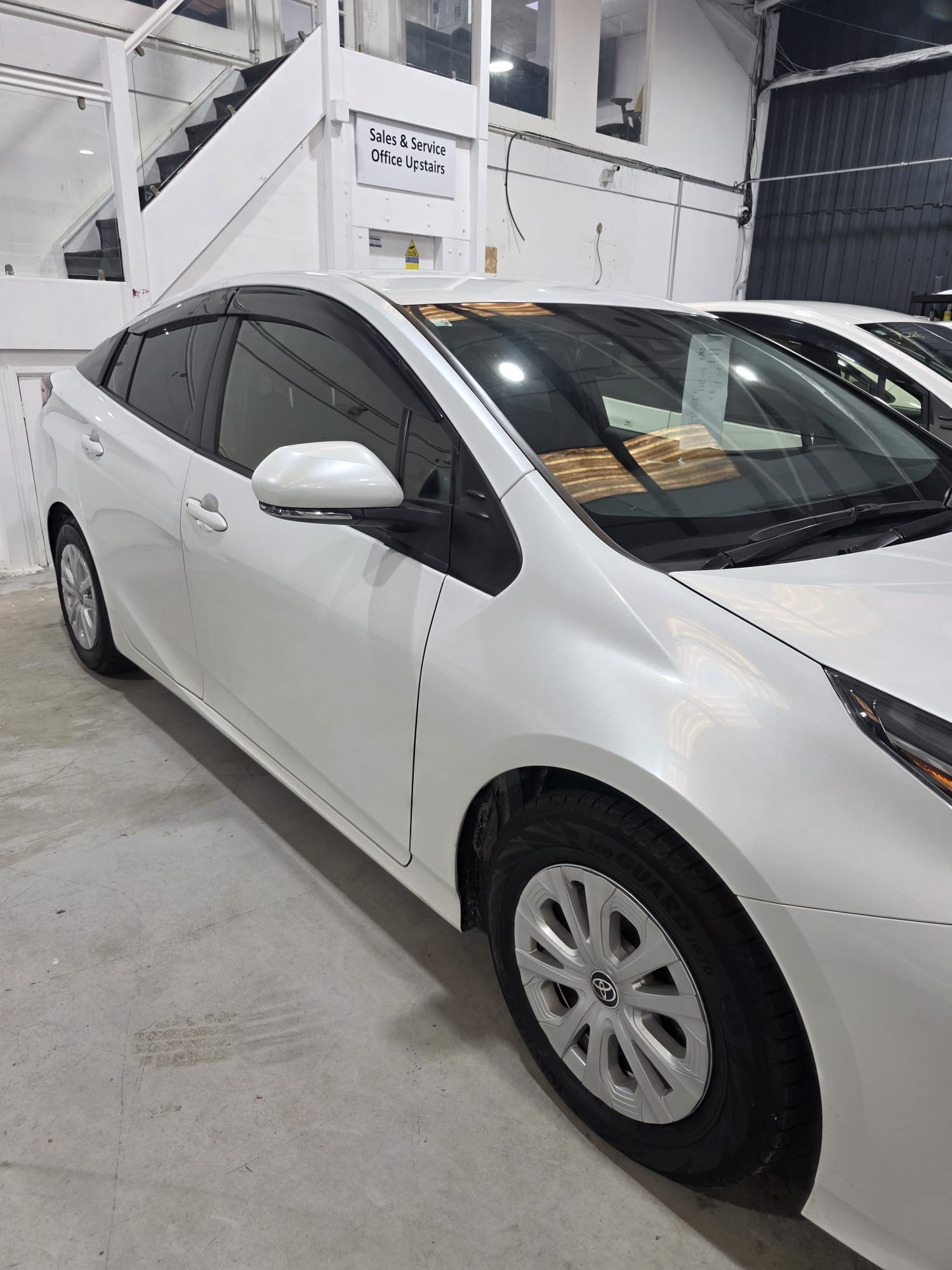 TOYOTA PRIUS - Image 7
