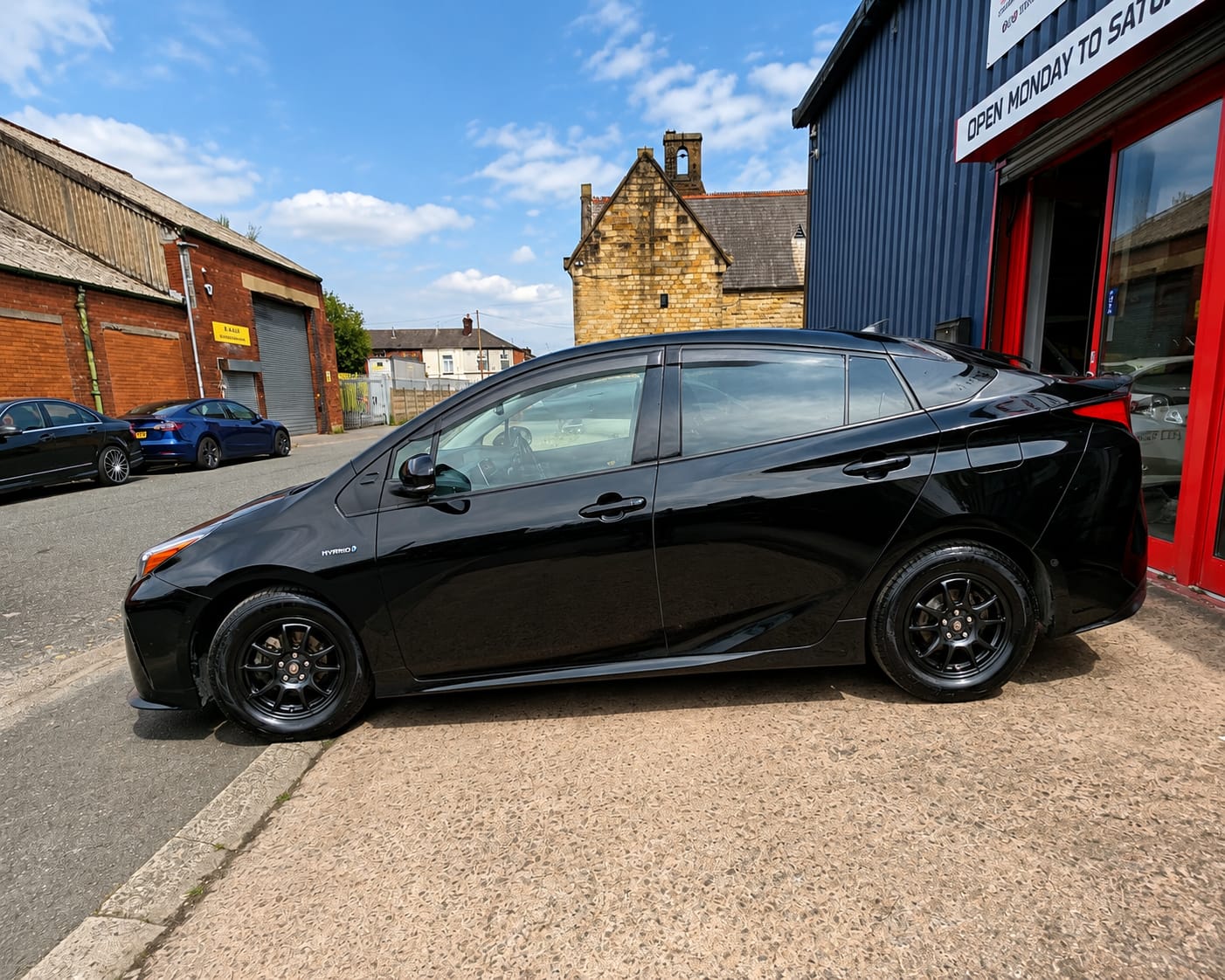TOYOTA PRIUS - Image 2