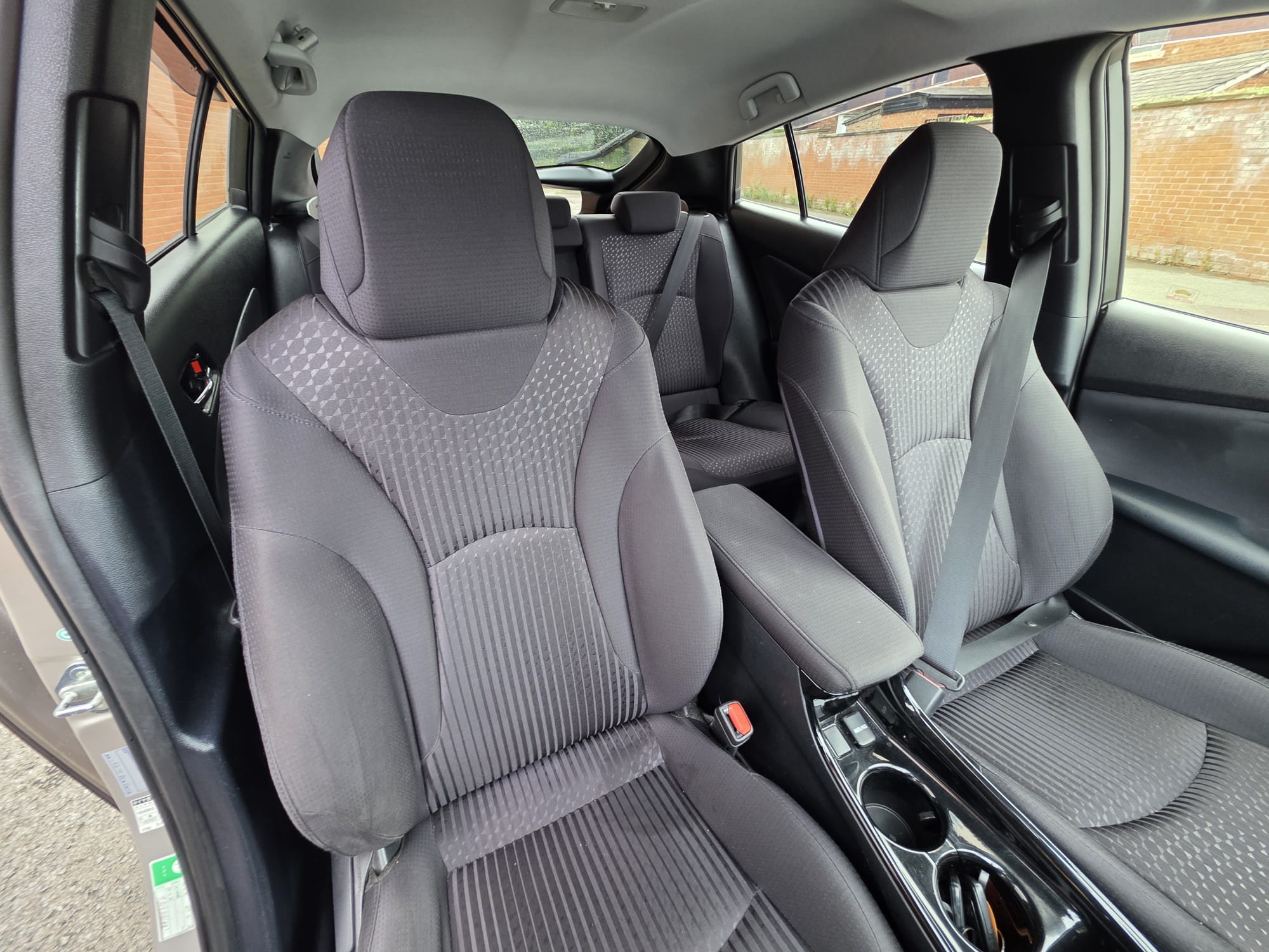 TOYOTA  Prius - Image 3