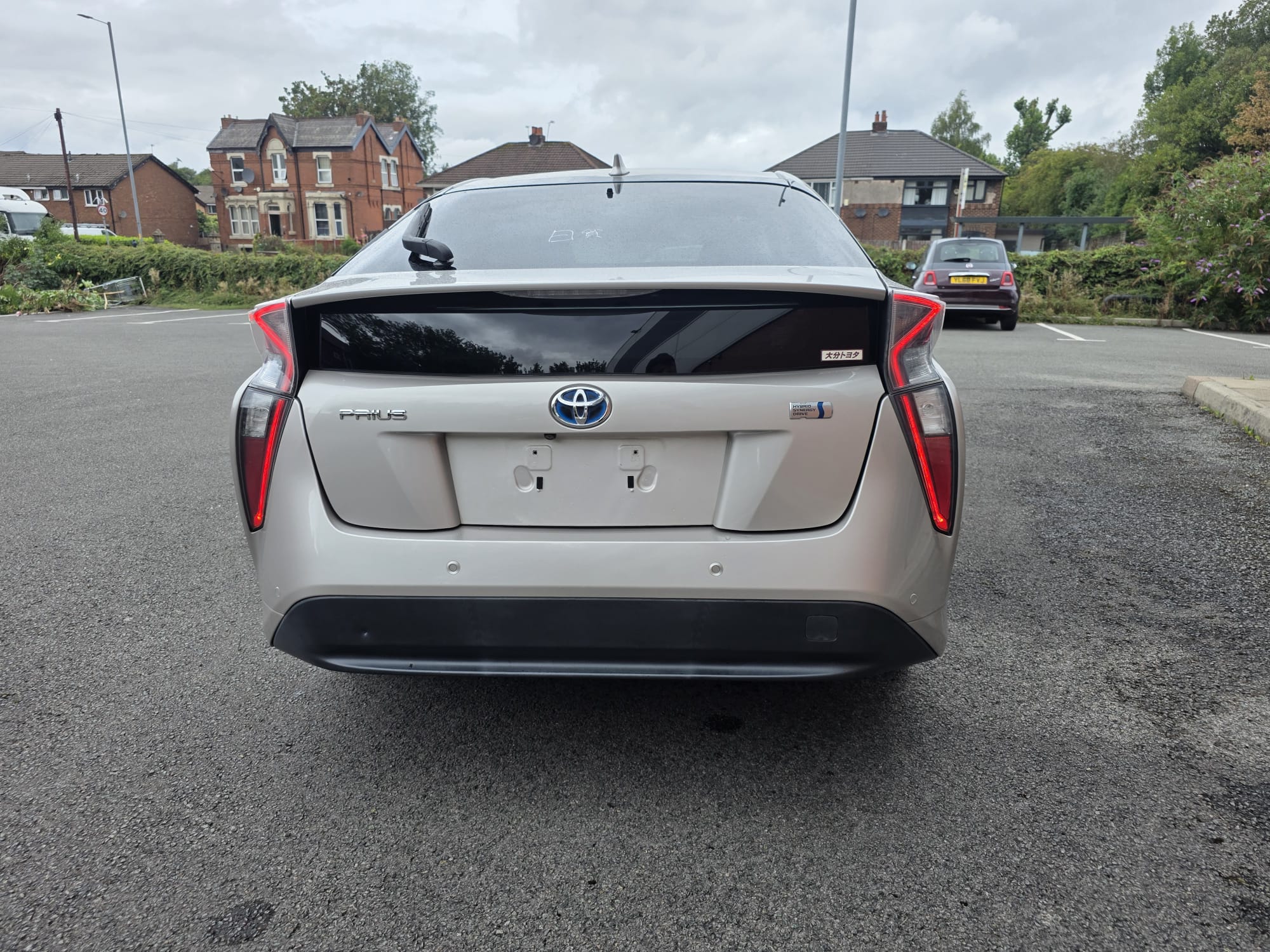 TOYOTA  Prius - Image 10