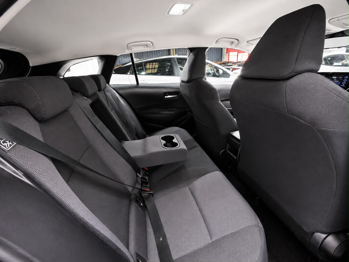 TOYOTA  COROLLA TOURING - Image 9