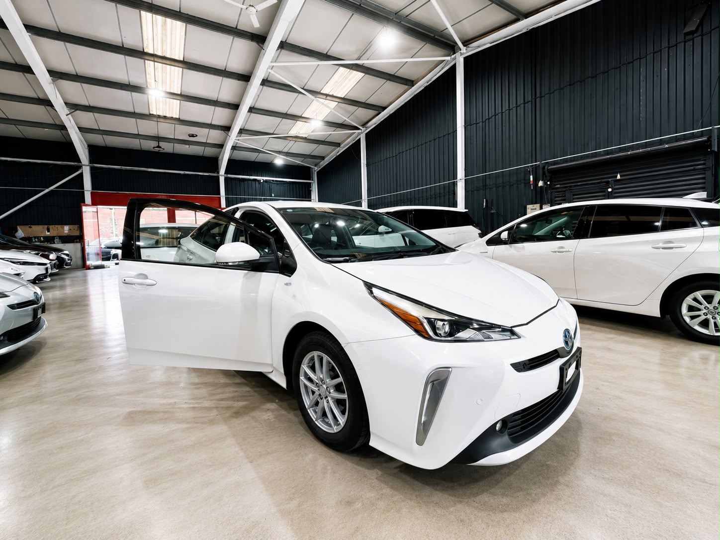 TOYOTA PRIUS - Image 2