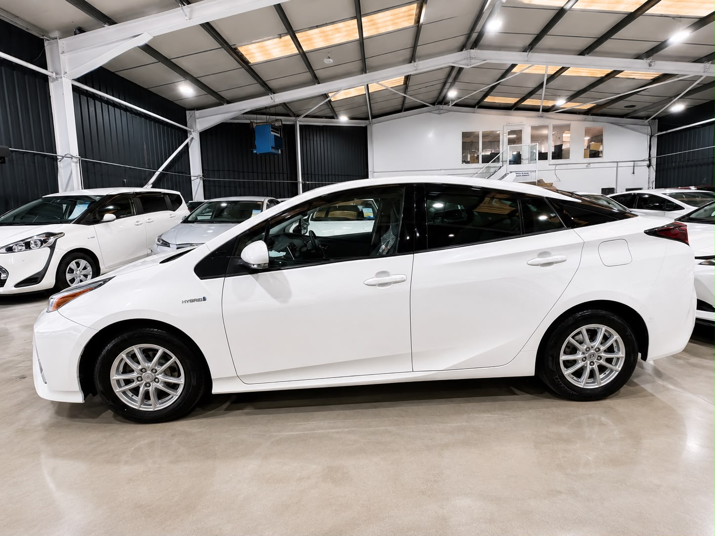 TOYOTA PRIUS - Image 3