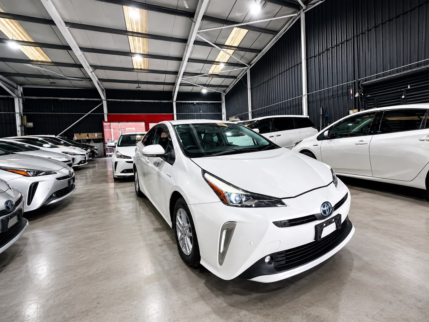 TOYOTA PRIUS - Image 4