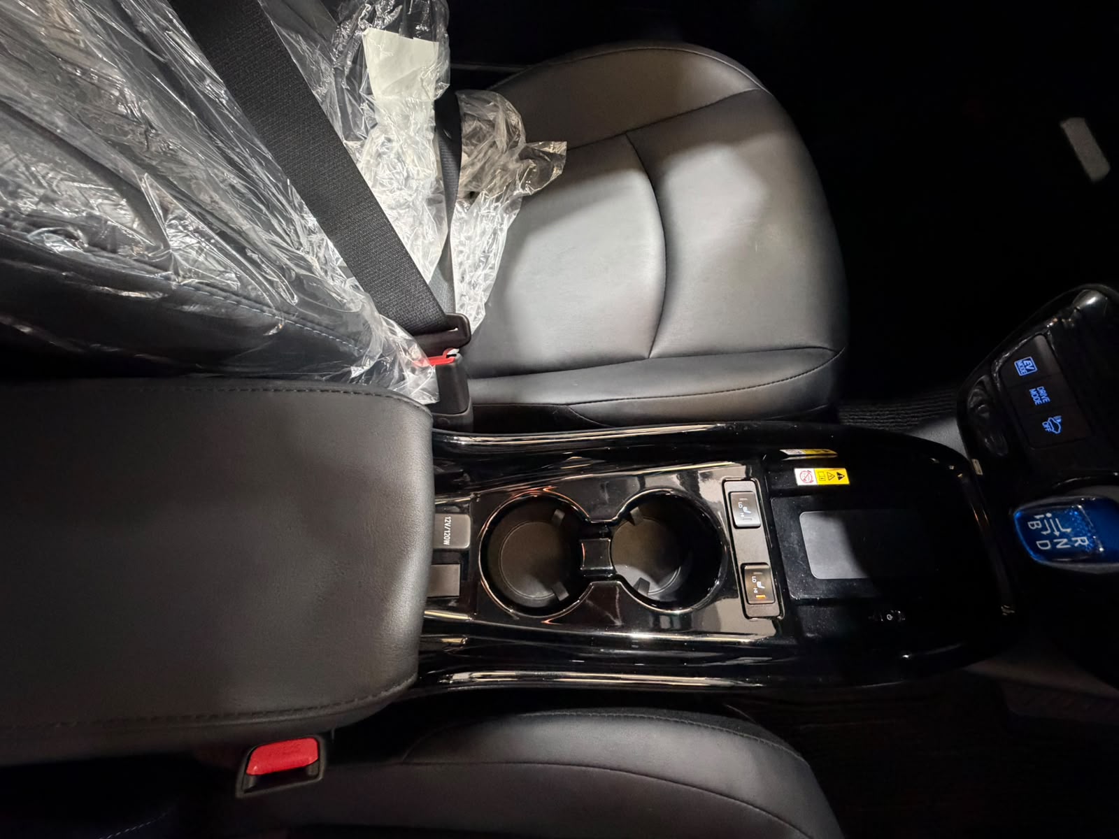 TOYOTA PRIUS - Image 6