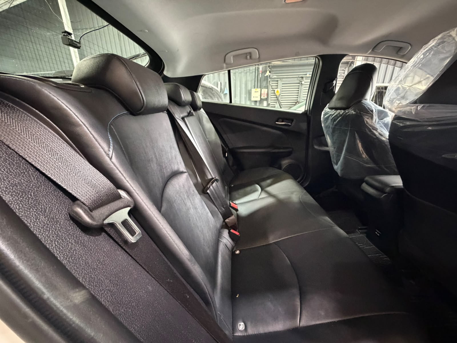 TOYOTA PRIUS - Image 8