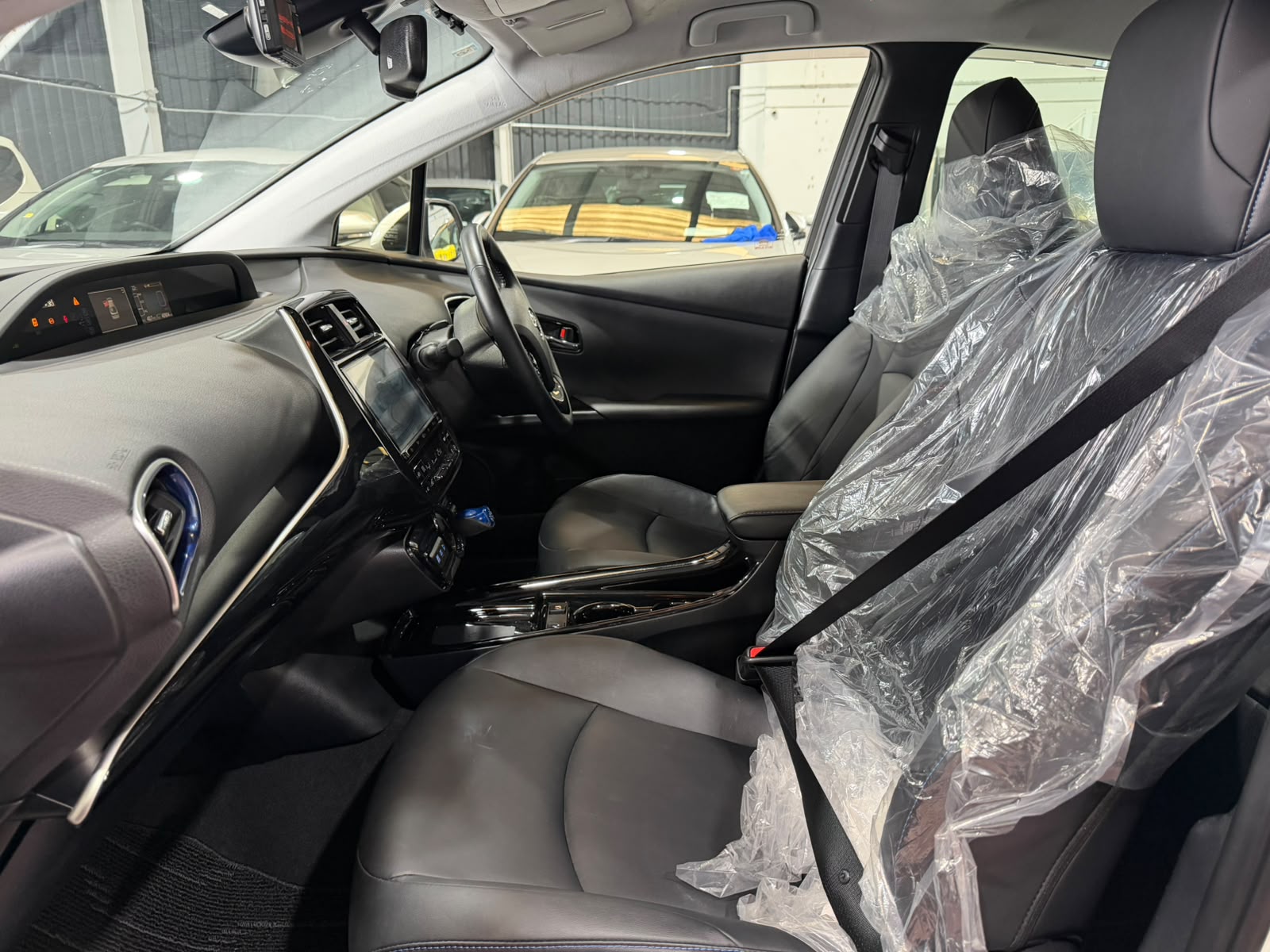 TOYOTA PRIUS - Image 9