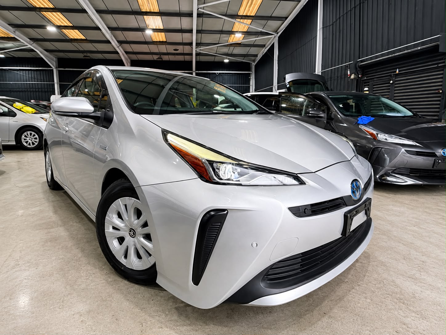 TOYOTA PRIUS - Image 3