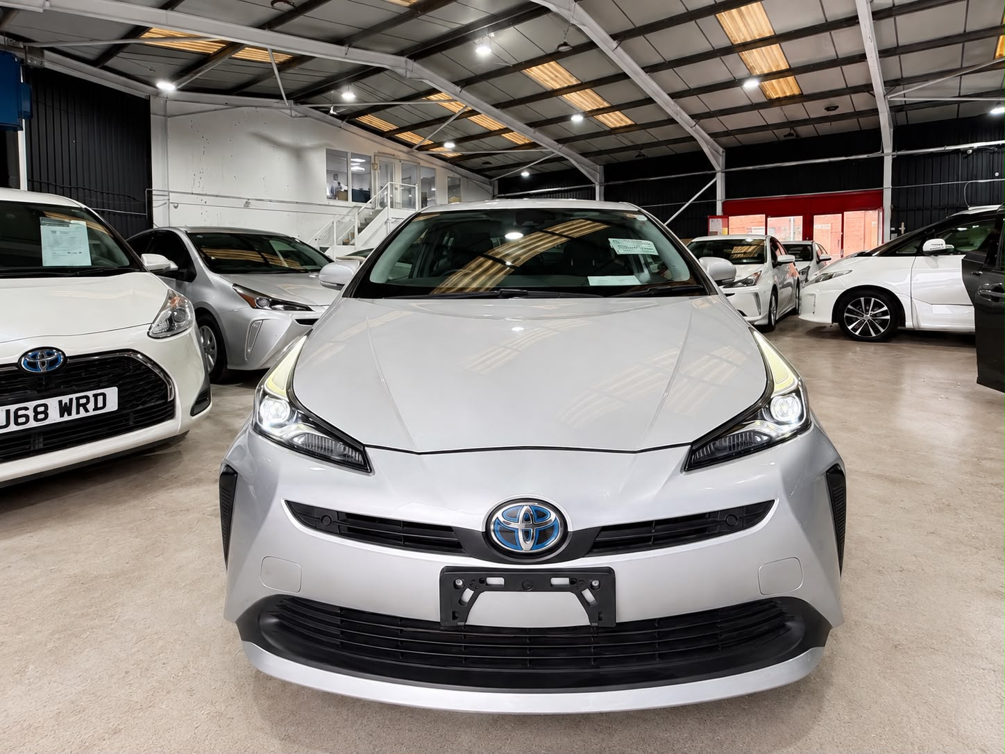 TOYOTA PRIUS - Image 4