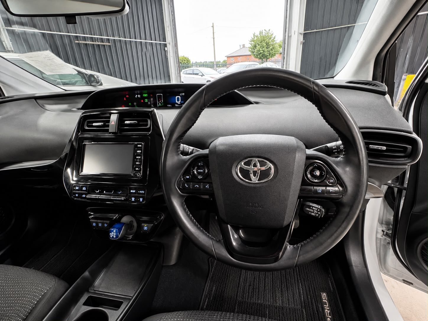TOYOTA PRIUS - Image 7
