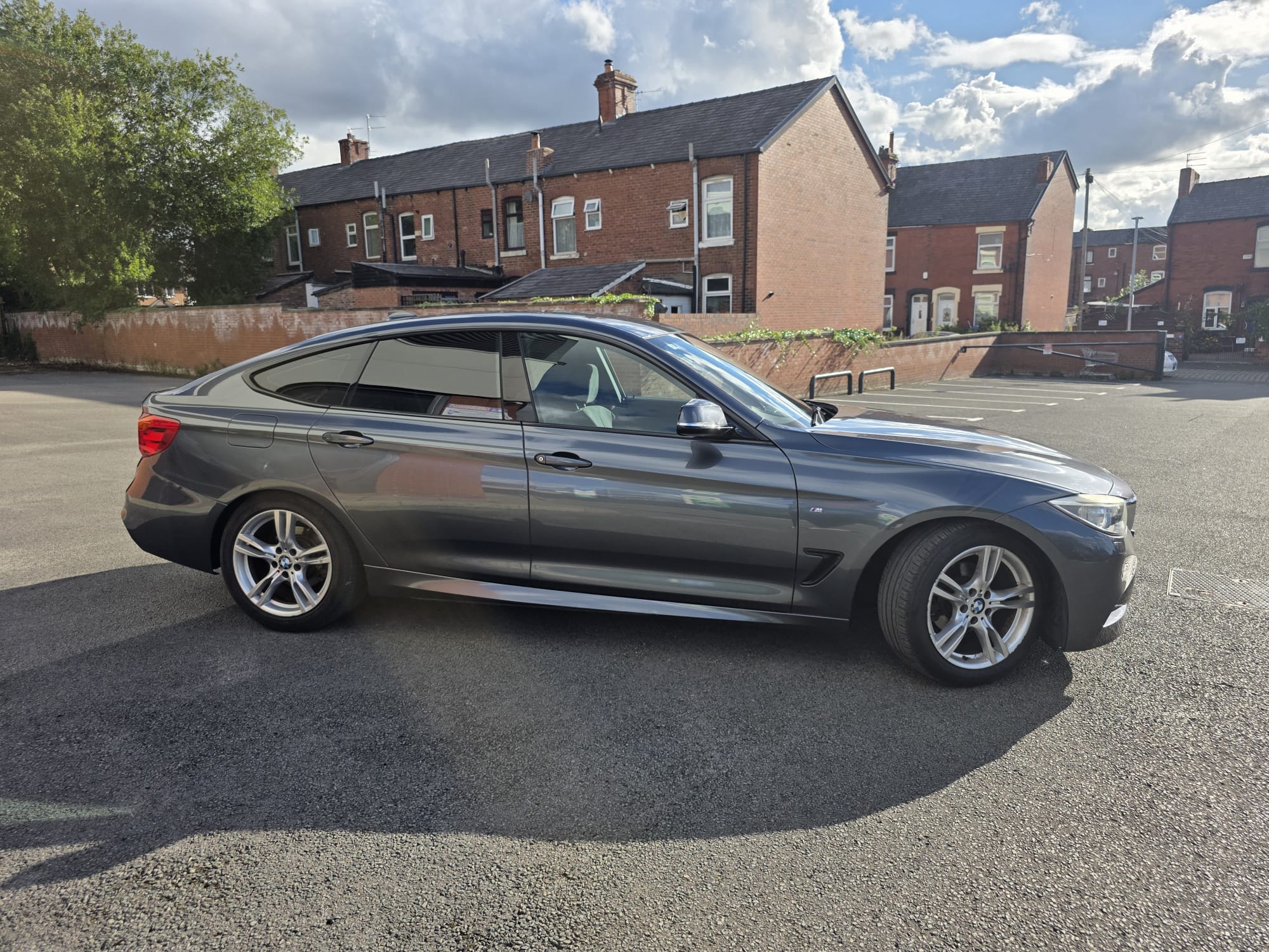 BMW SERIES 3 GT  - Image 2